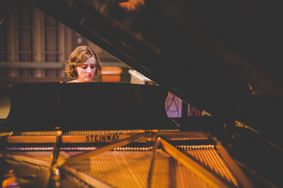 Senior Photographs with Piano, Arkansas Senior Photographers, Creative Senior Photos, lissachandler.com
