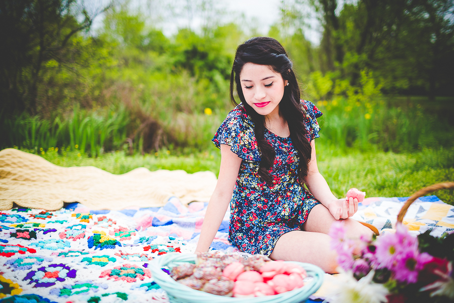 NWA Senior Photographer, Picnic Themed Senior Shoot, lissachandler.com