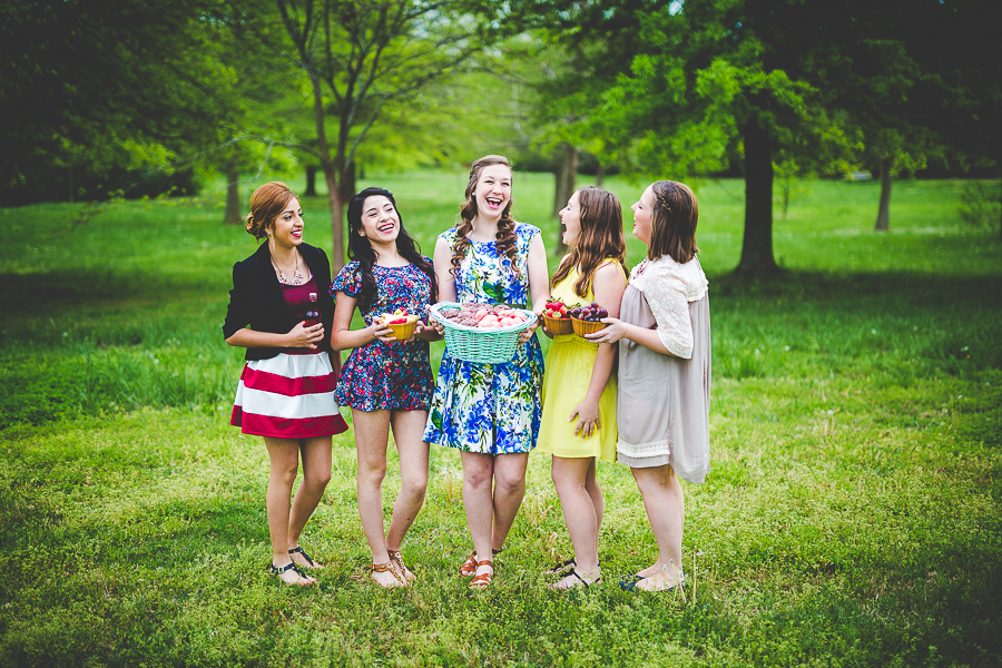 NWA Senior Photographer, Picnic Themed Senior Shoot, lissachandler.com