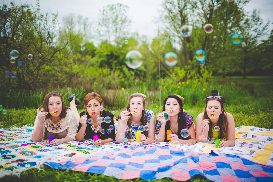 NWA Senior Photographer, Picnic Themed Senior Shoot, lissachandler.com