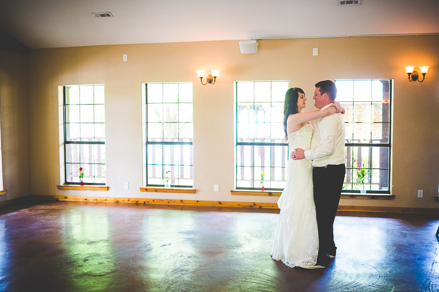 Fayetteville Arkansas Wedding Photographer - Southern Wedding Photographer - lissachandler.com