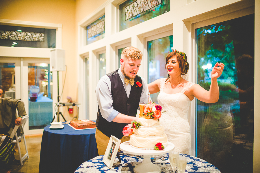 Fayetteville AR Wedding Photographer, Unique Arkansas Wedding Venue, lissachandler.com