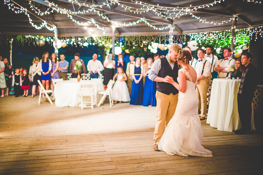 Fayetteville AR Wedding Photographer, Unique Arkansas Wedding Venue, lissachandler.com