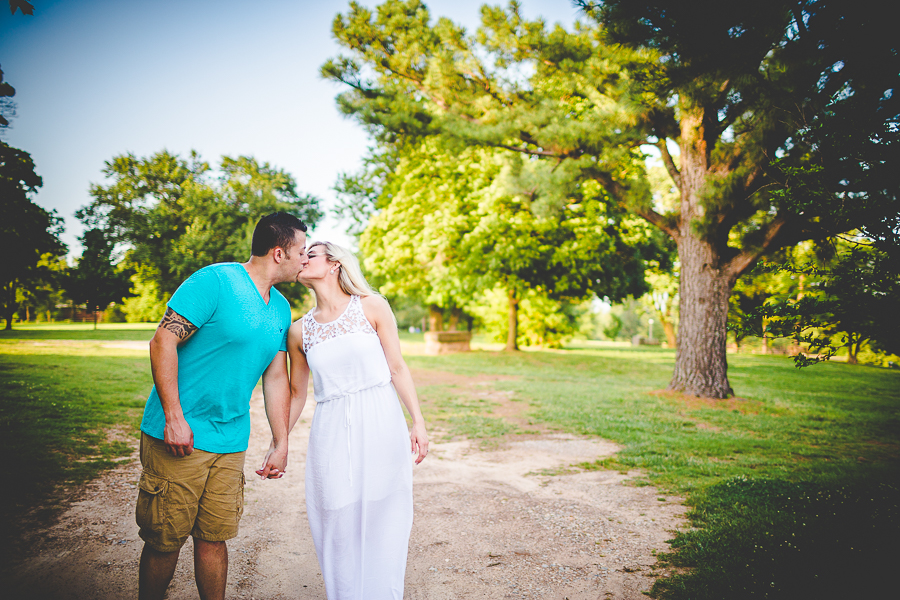 Engagement Photogaphy in NWA - Katie and Drew - lissachandler.com -4 Northwest Arkansas Wedding Photographer in Fayetteville, lissachandler.com