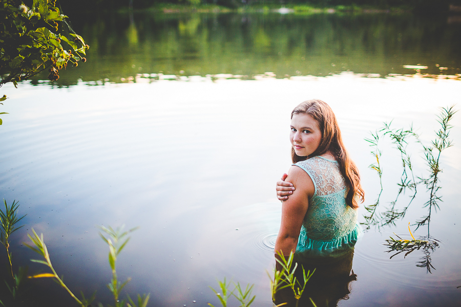 Bentonville Senior Photographs | Creative Senior Photographs in Arkansas, lissachandler.com