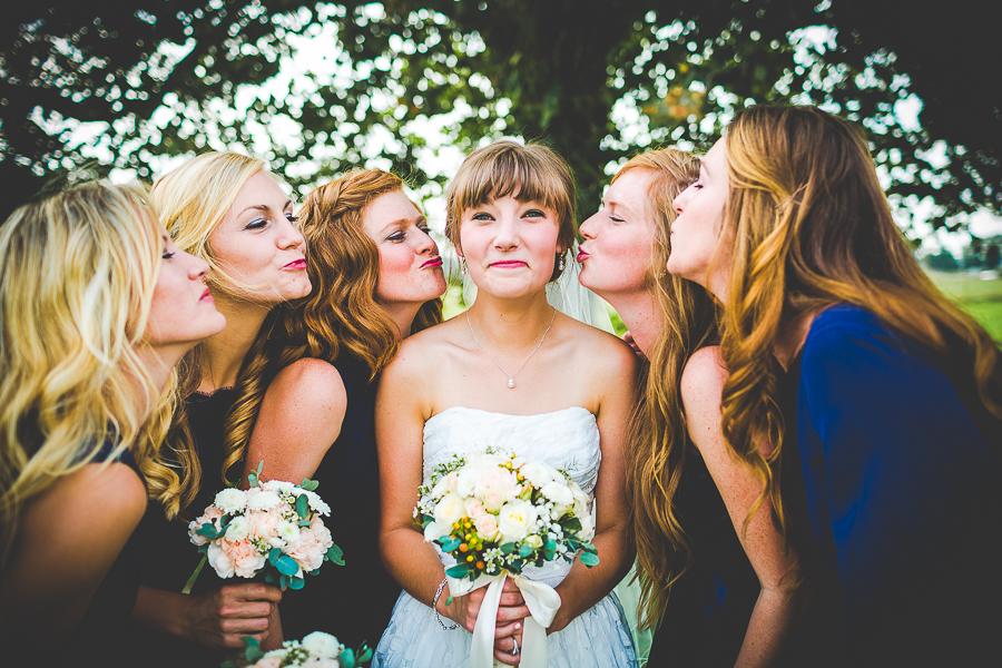 Simple and Cute Arkansas Wedding in September