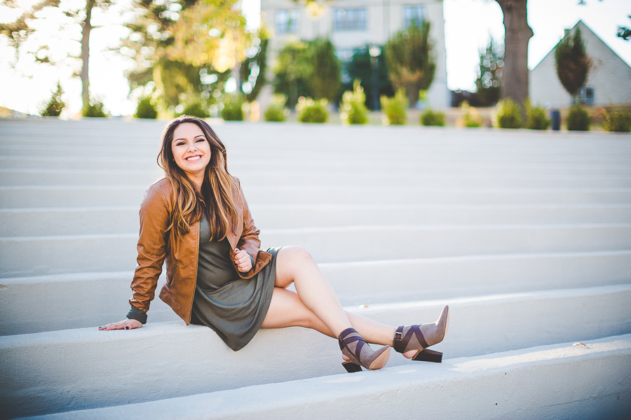 Northwest Arkansas Senior Photographer - lissachandler.com