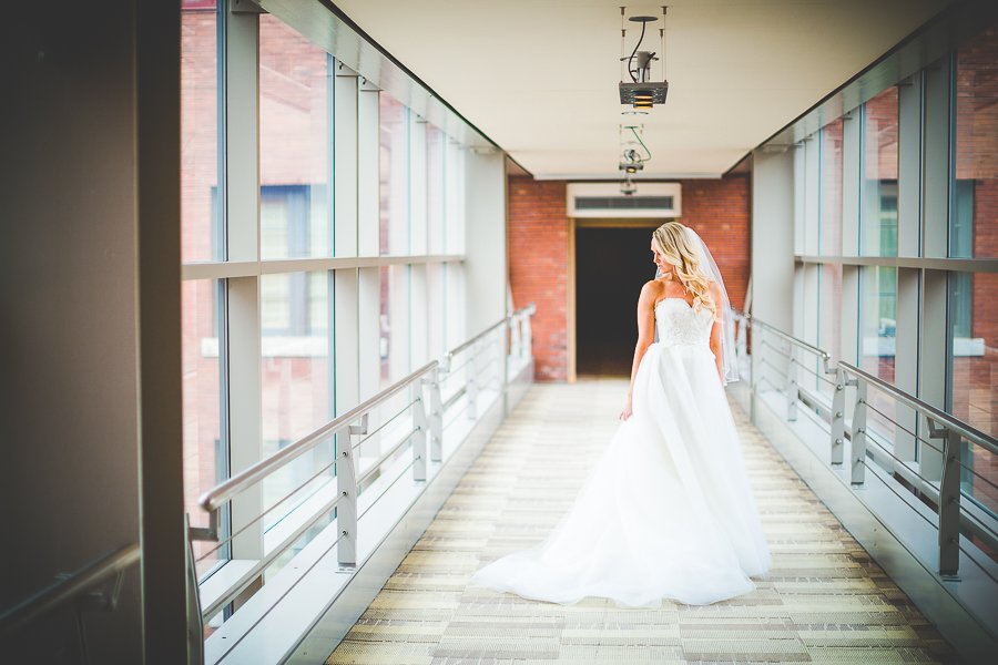 St Louis Botanical Garden Wedding - MO Wedding Photographer - lissachandler.com -6 Missouri Wedding Photographer, Bridal Portrait at the Westin St Louis