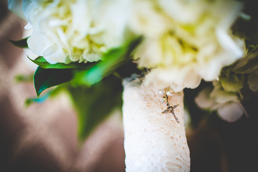 Cross on Bouquet, Arkansas Wedding Photographer