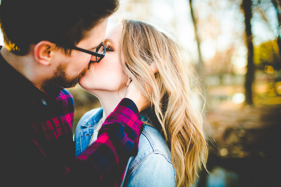 Engagement Photographs in Winter, AR Photographer Lissa Chandler