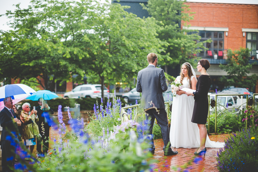Elopement on Fayetteville Square - NWA Wedding Photogrpaher - lissachandler.com-13 Rainy Elopement in Fayetteville, lissachandler.com
