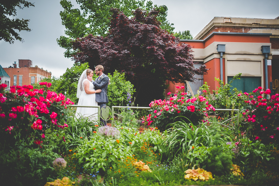 Elopement on Fayetteville Square - NWA Wedding Photogrpaher - lissachandler.com-22 Rainy Elopement in Fayetteville, lissachandler.com