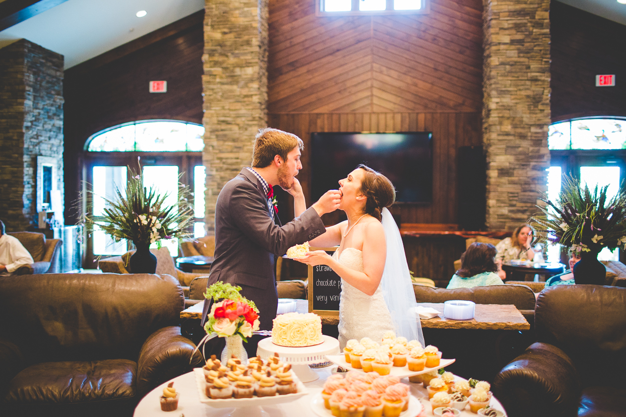 Wedding at Stan Jones Mallard Lodge - Arkansas Wedding Photographer - Julie and Zack - lissachandler.com -32 NWA Wedding Photographer, lissachandler.com