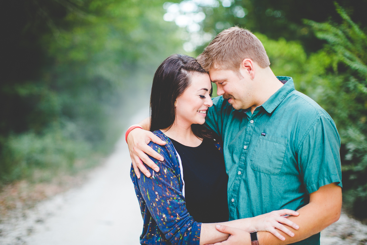 nwa-engagement-photographs-lauren-and-collier-lissachandler-com-14 Outdoor Summer Engagements by Lake