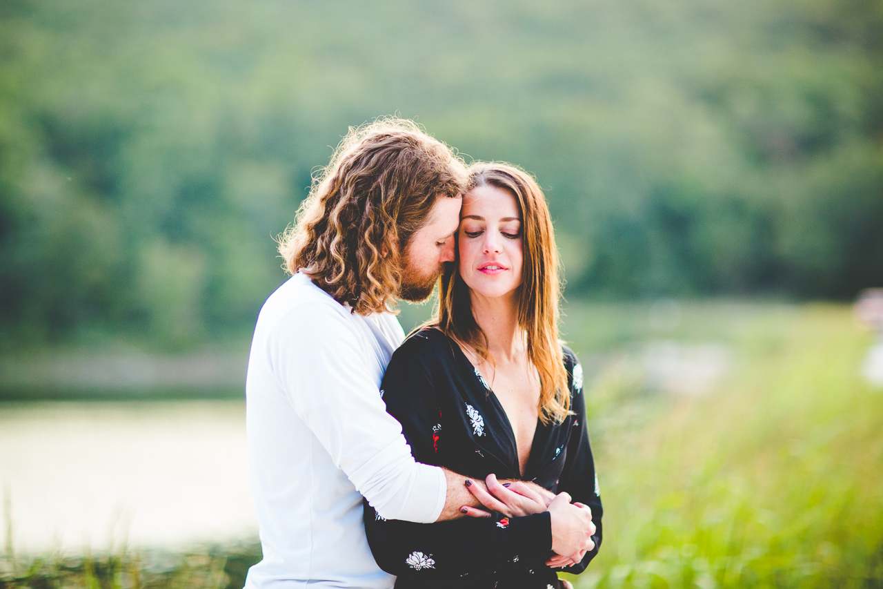 Outdoor engagement Session in Fayetteville Arkansas, lissachandler.com