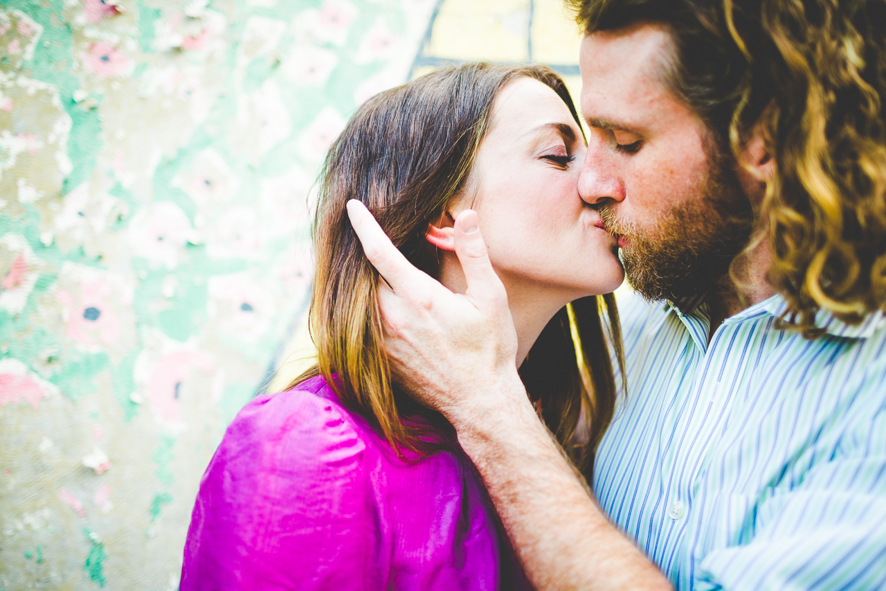 Outdoor engagement Session in Fayetteville Arkansas, lissachandler.com