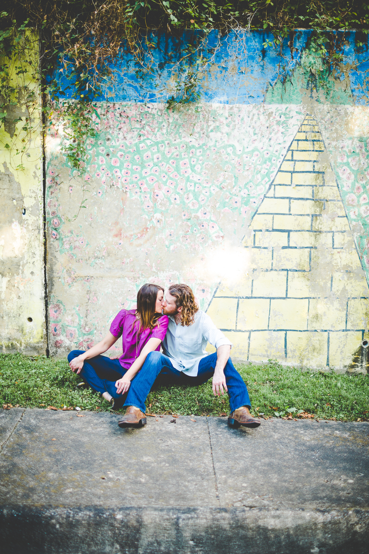 Outdoor engagement Session in Fayetteville Arkansas, lissachandler.com