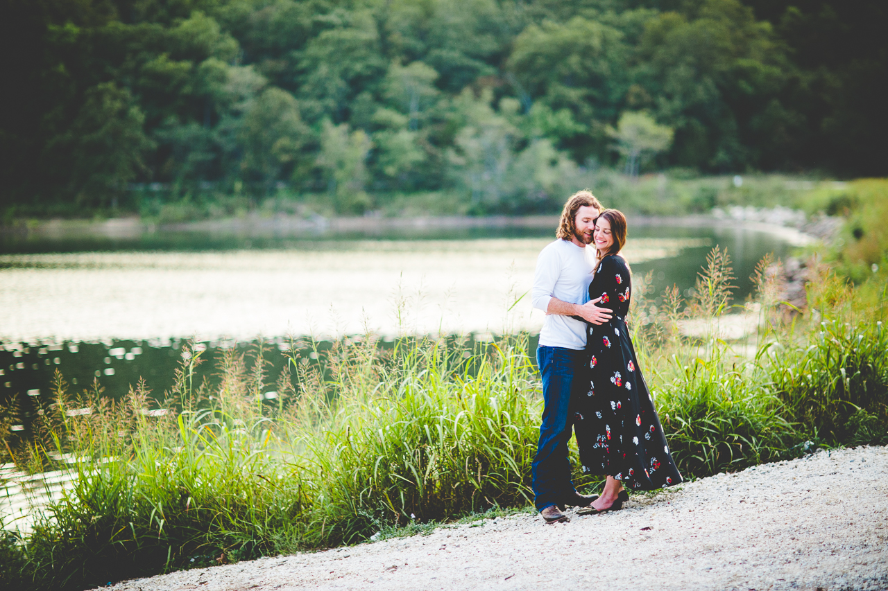 Outdoor engagement Session in Fayetteville Arkansas, lissachandler.com