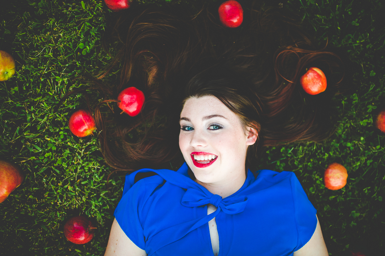 hannah-senior-photographs-in-nwa-fayetteville-senior-portrait-artist-lissachandler-com-8 Senior Photographs in a Record Store, lissachandler.com