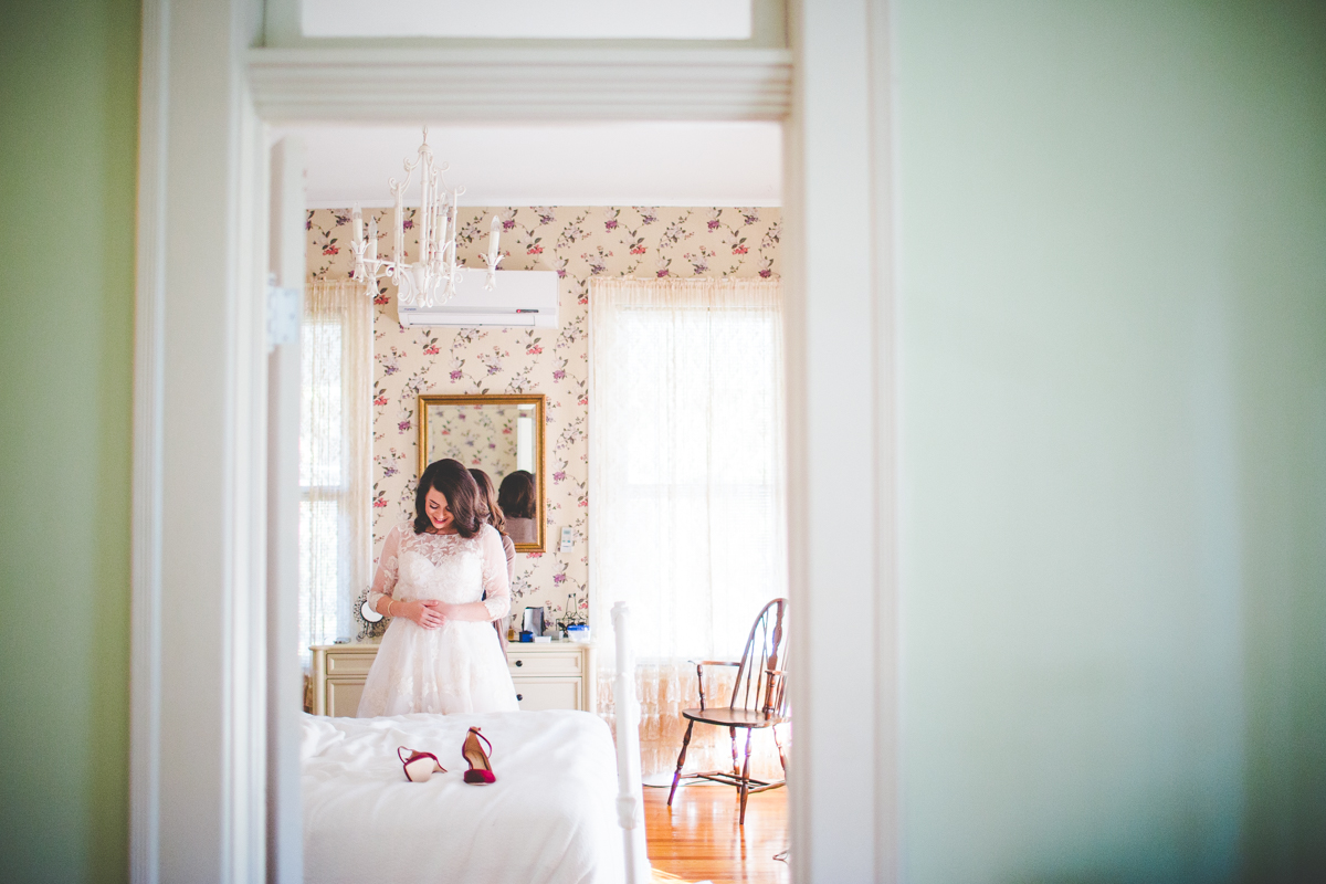 grotto-wedding-in-eureka-springs-lauren-and-collier-wedding-photographer-lissa-chandler-1