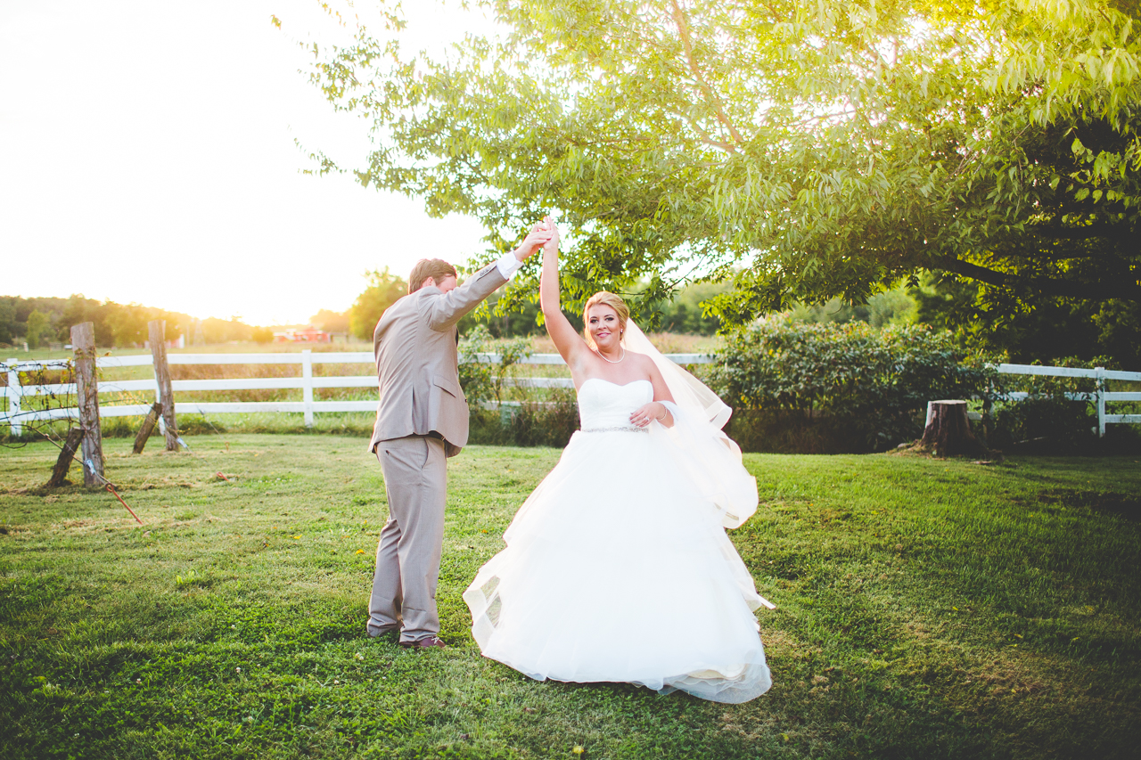 kylie-and-brett-wedding-at-sassafras-springs-lissachandler-com-nwa-wedding-photographer-26 Fayetteville Wedding Photographer Lissa Chandler, Creative Wedding Photography in the South