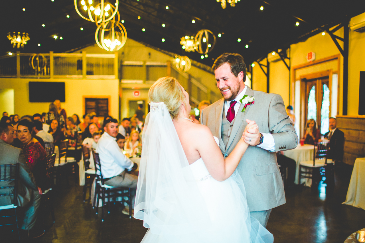 kylie-and-brett-wedding-at-sassafras-springs-lissachandler-com-nwa-wedding-photographer-28 Fayetteville Wedding Photographer Lissa Chandler, Creative Wedding Photography in the South