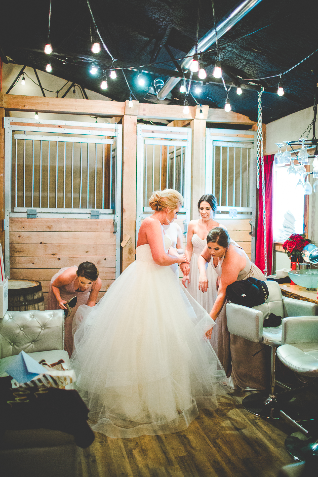 kylie-and-brett-wedding-at-sassafras-springs-lissachandler-com-nwa-wedding-photographer-53 Creative Wedding Photography in Arkansas, NWA Wedding Photographer, lissachandler.com