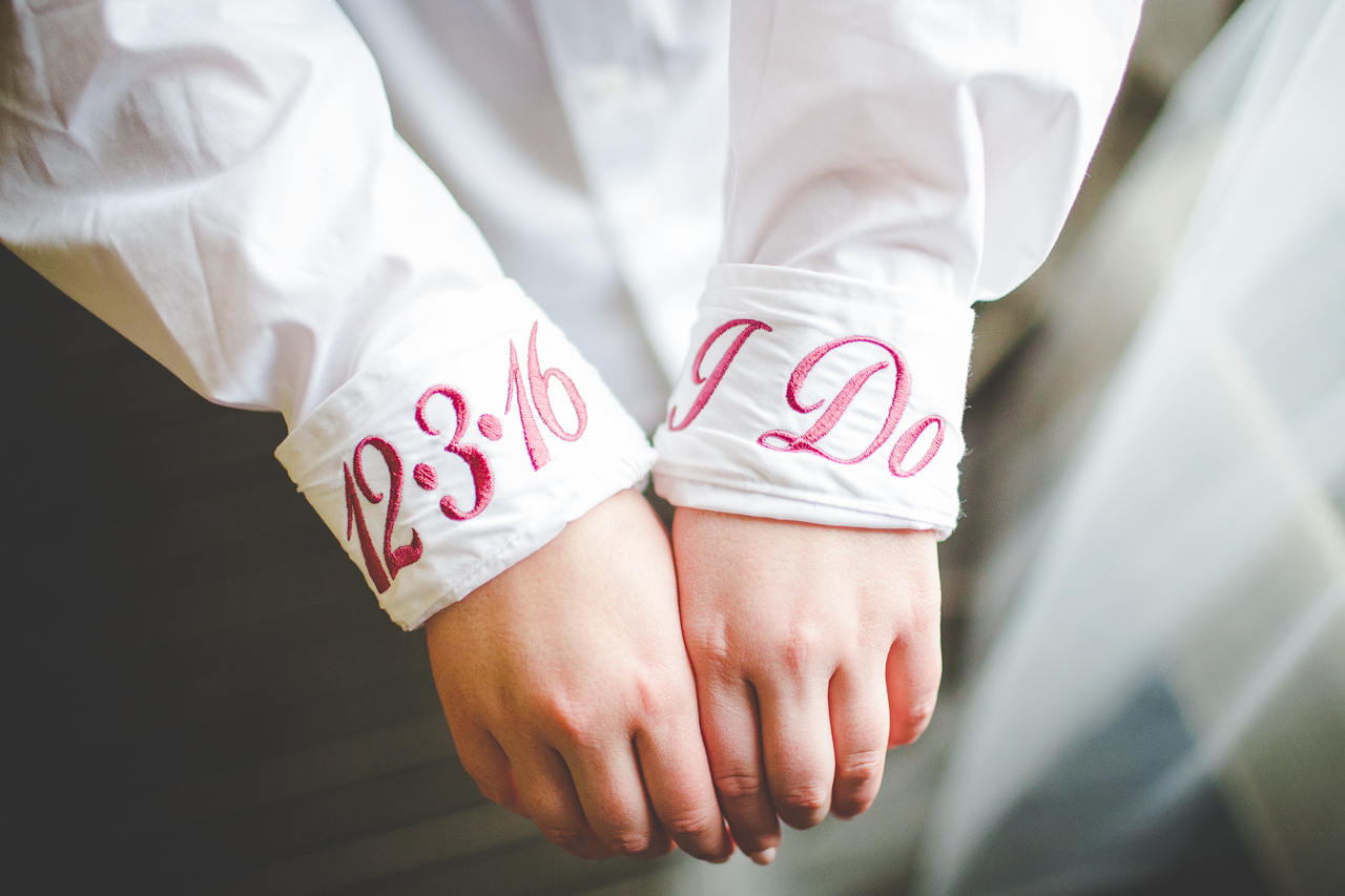 kaitlyn-and-kale-sneak-peek-arkansas-winter-wedding-at-st-catherines-fayetteville-wedding-photographer-lissa-chandler-1 Winter Wedding at St. Catherine's in Fayetteville, Arkansas // Lissa Chandler Photography