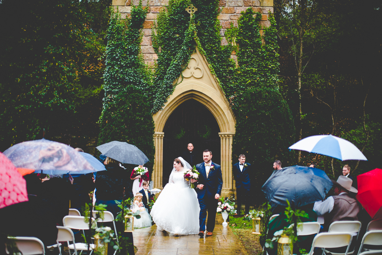 Rainy Winter Wedding at St. Catherine's at Bell Gable