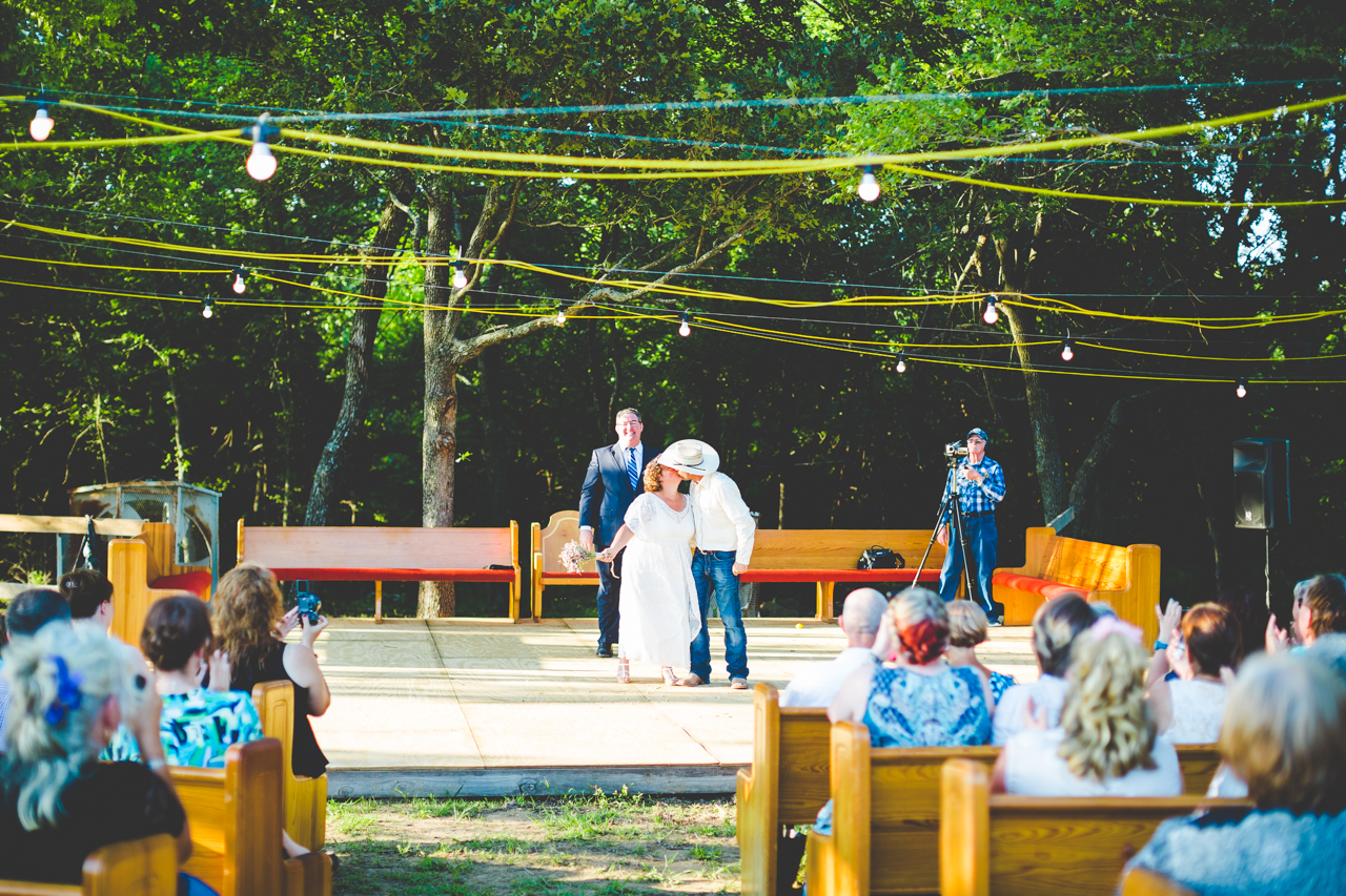 Summer Wedding in Oklahoma, Arkansas Wedding Photographer | Segue and Bryan-12
