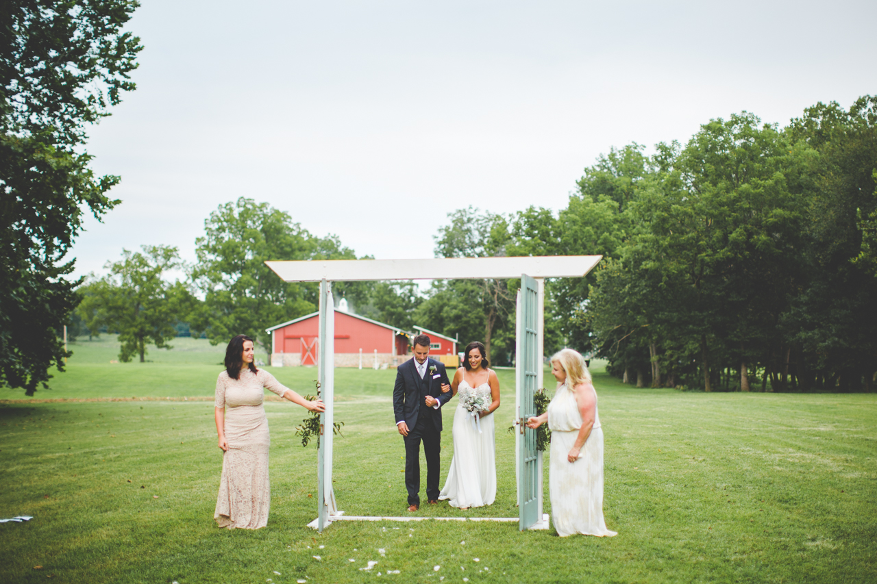 Outdoor Arkansas Wedding in August, Stella Springs Wedding Venue, Austin and Tayla | lissachandler.com-44