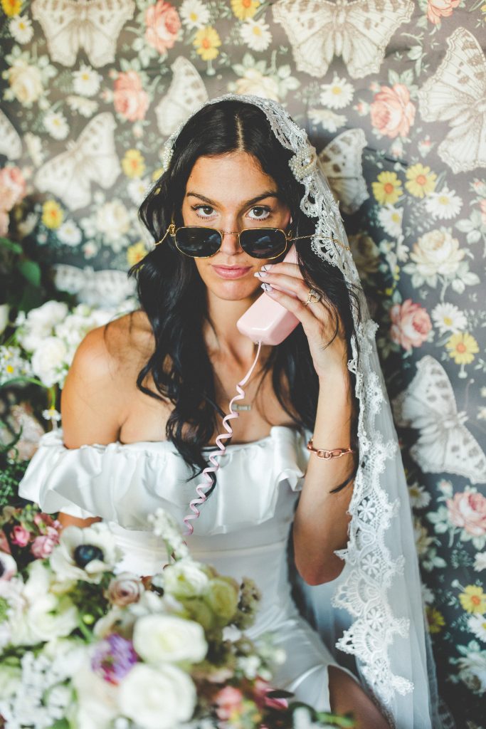 Groovy Bridal Portrait Ideas
