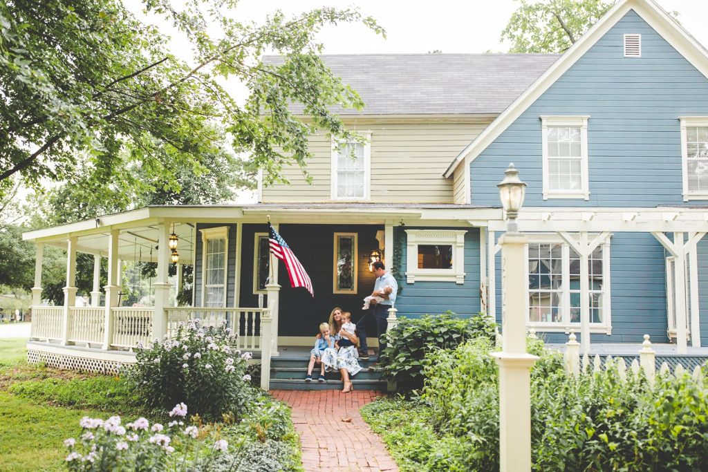 outdoor home family portraits in rogers Arkansas, relaxed family photos