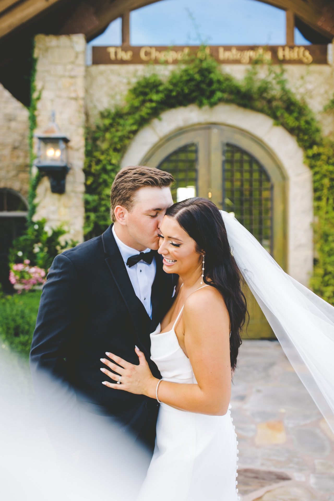 Bride and Groom at Big Cedar Lodge, Lissa Chandler Photography 