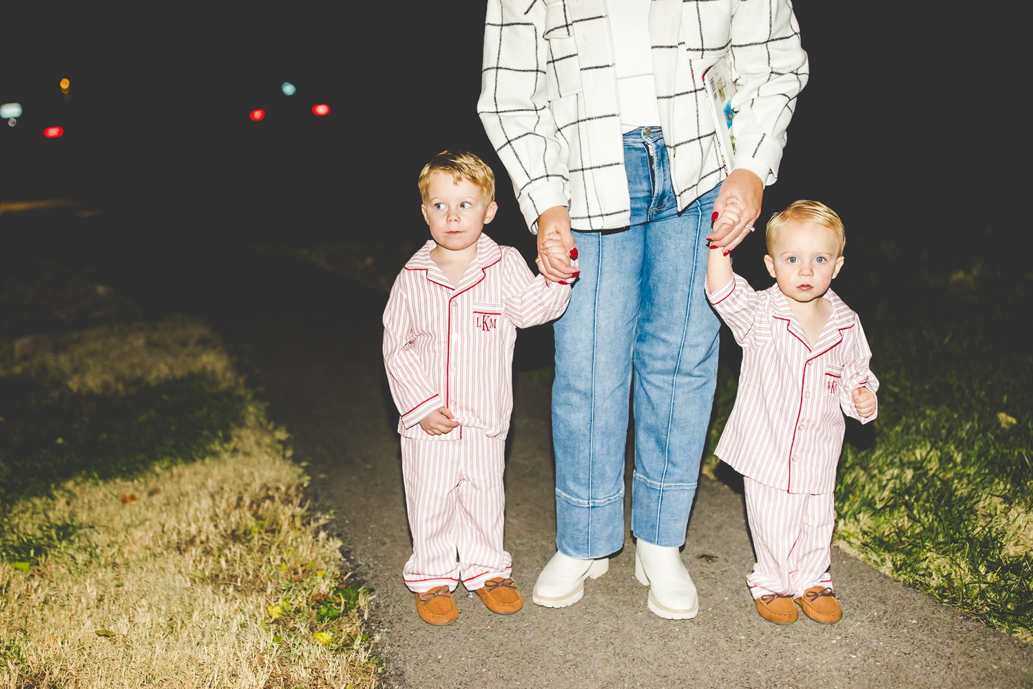 Nineties Aesthetic Christmas Family Photos at Big Cedar Lodge