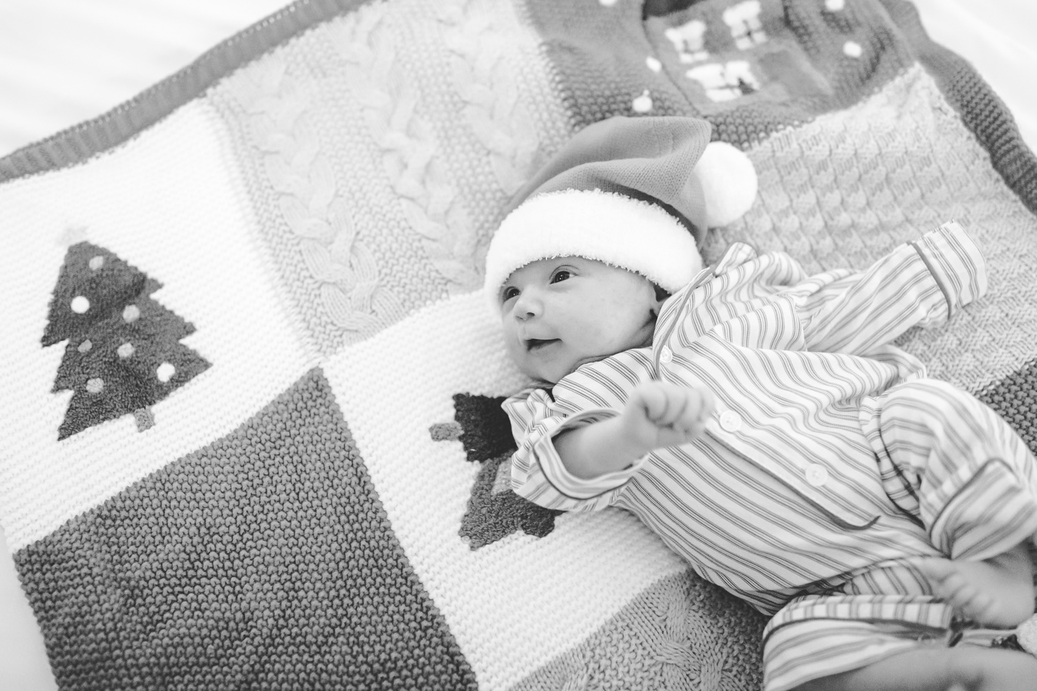 Lifestyle Newborn Photographs with Santa, Branson Family Photographer 
