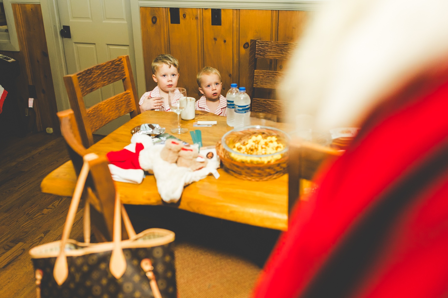Santa Visiting Kids at Big Cedar Lodge, Branson Family Photographs 