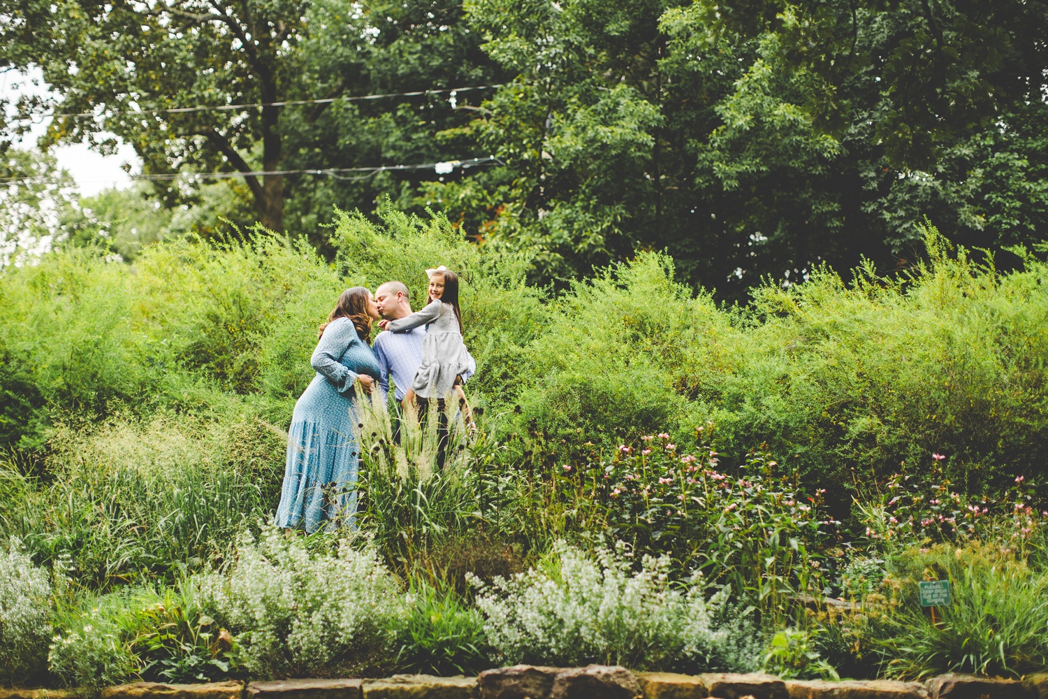 boho aesthetic materntiy photograohs in fayetteville Arkansas by Lissa Chandler 