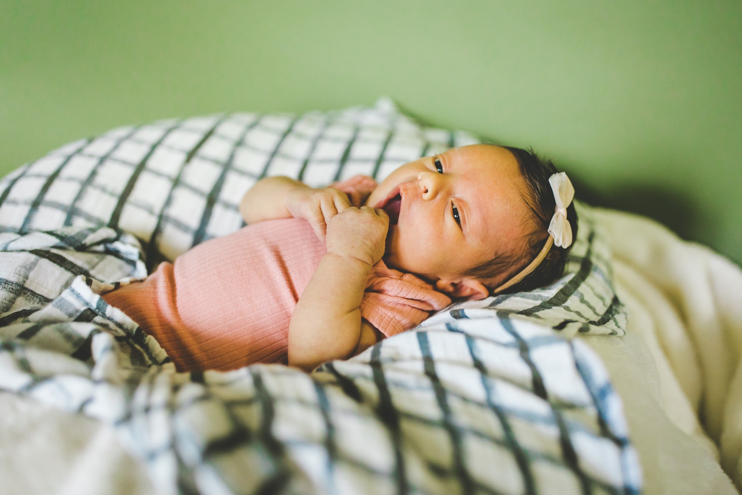 cozy newborn photographs in fayetteville Arkansas by Lissa Chandler