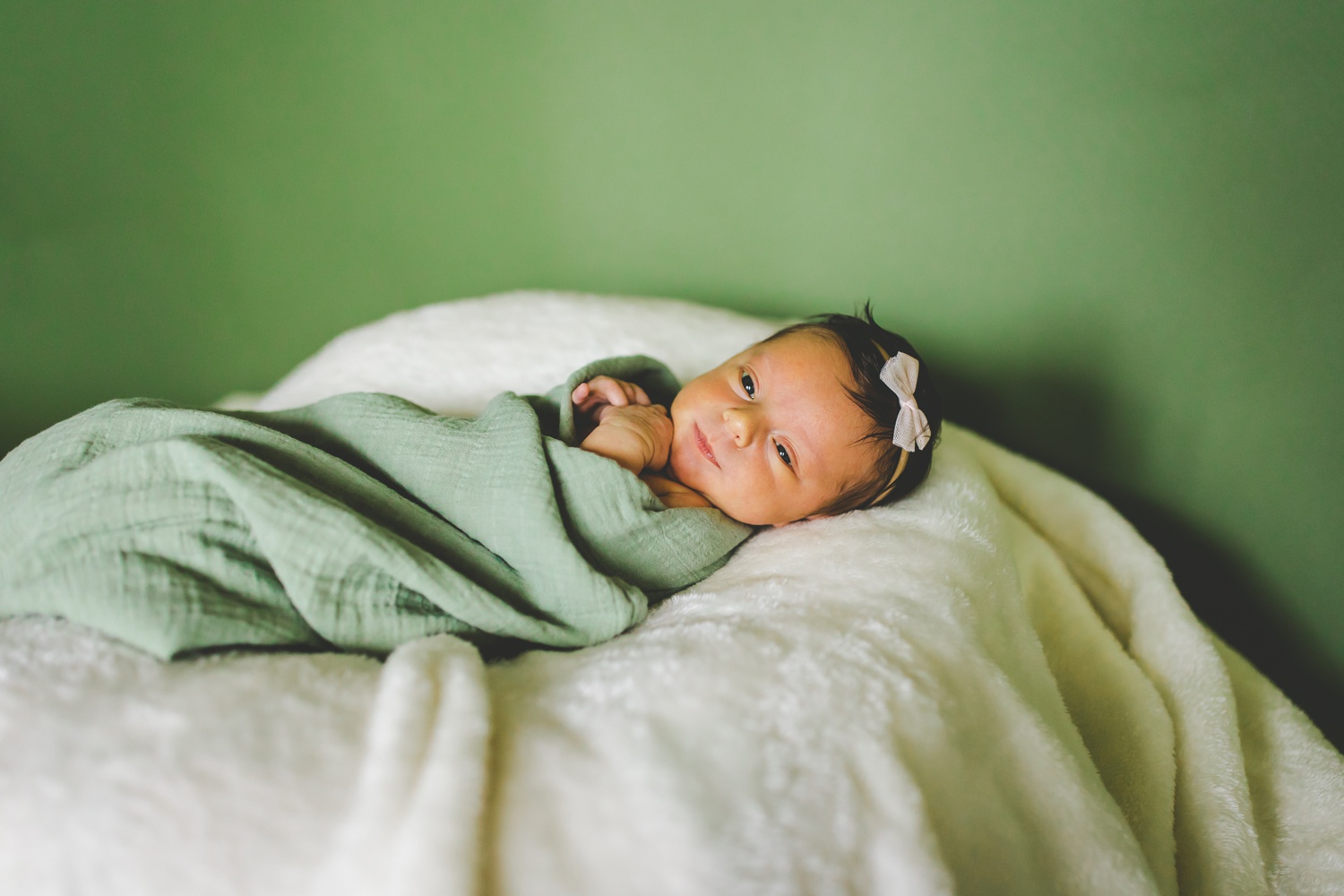 cozy newborn photographs in fayetteville Arkansas by Lissa Chandler