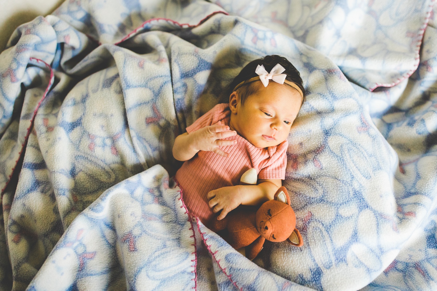 sweet lifestyle newborn photos in fayetteville Arkansas by Lissa Chandler 