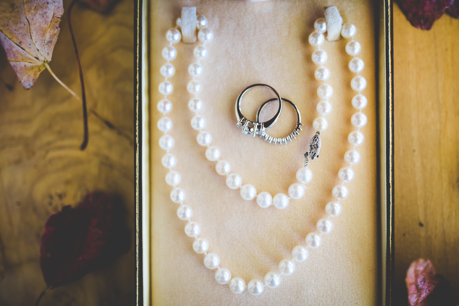 Pearl Necklace, Fall Wedding in Glastonbury, Connecticut 