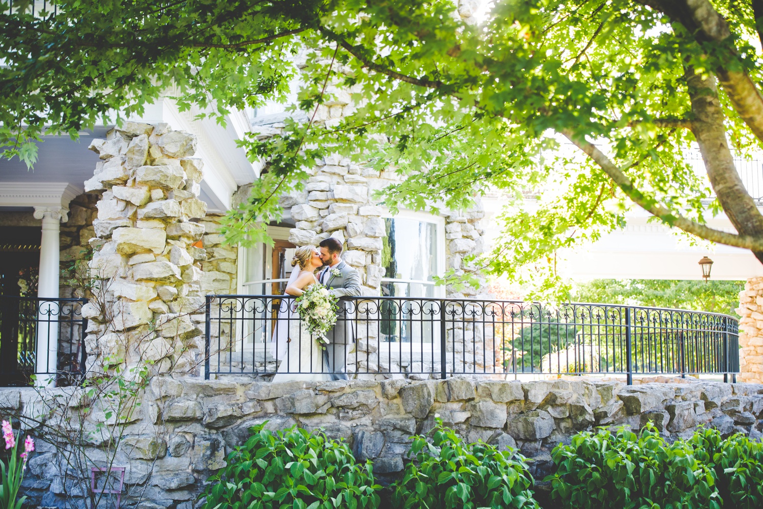 colorful wedding photography by Lissa Chandler 