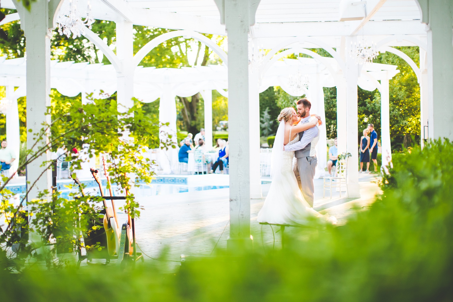 nostalgic and colorful wedding photography in Springfield Missouri 