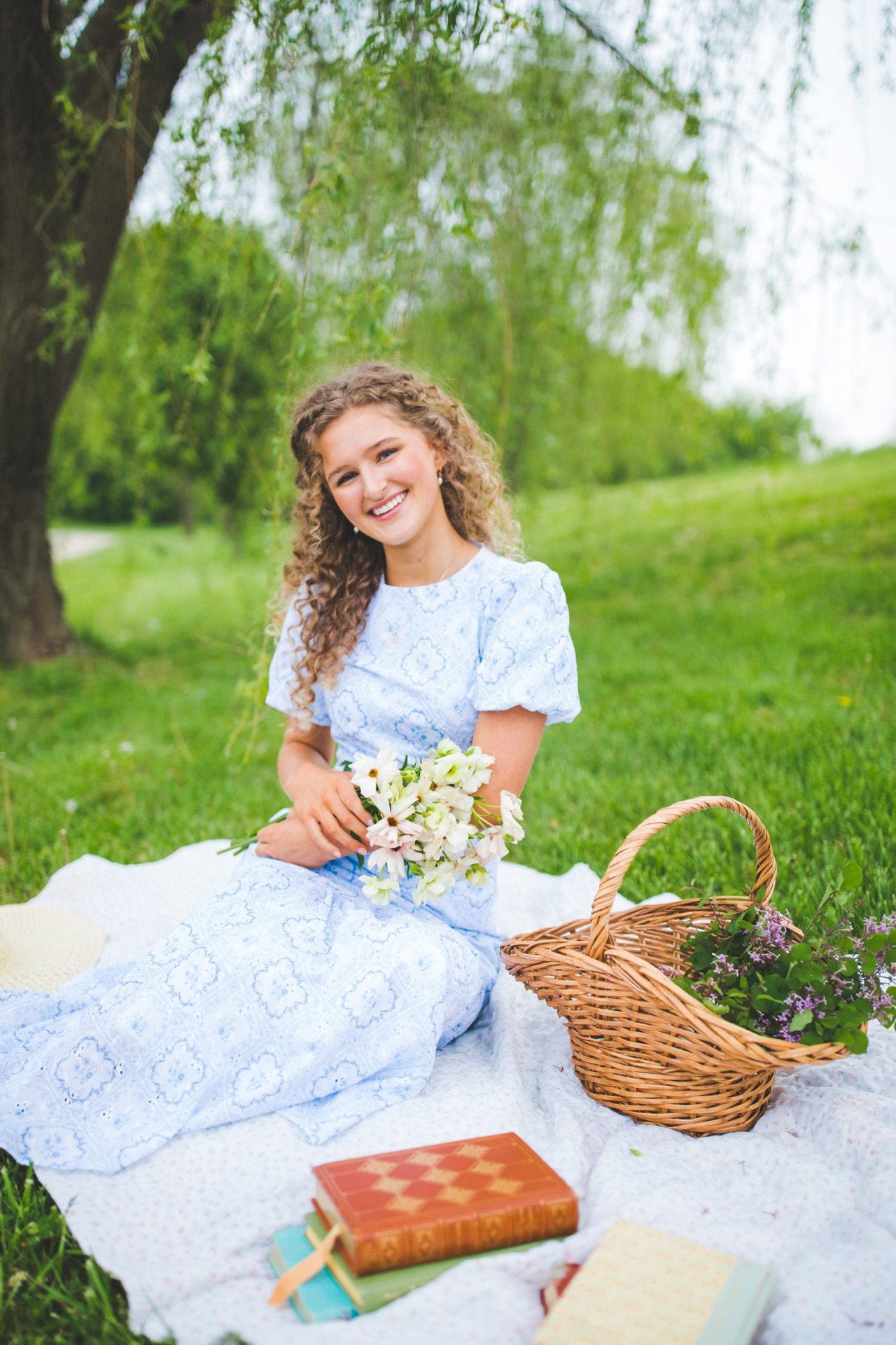 spring senior photographs in northwest Arkansas 