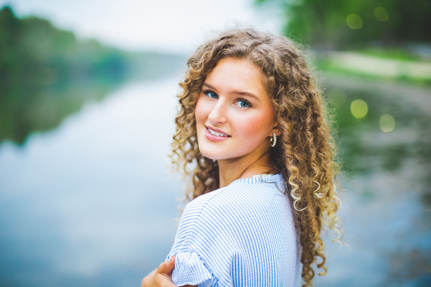 colorful senior photos in Northwest Arkansas 