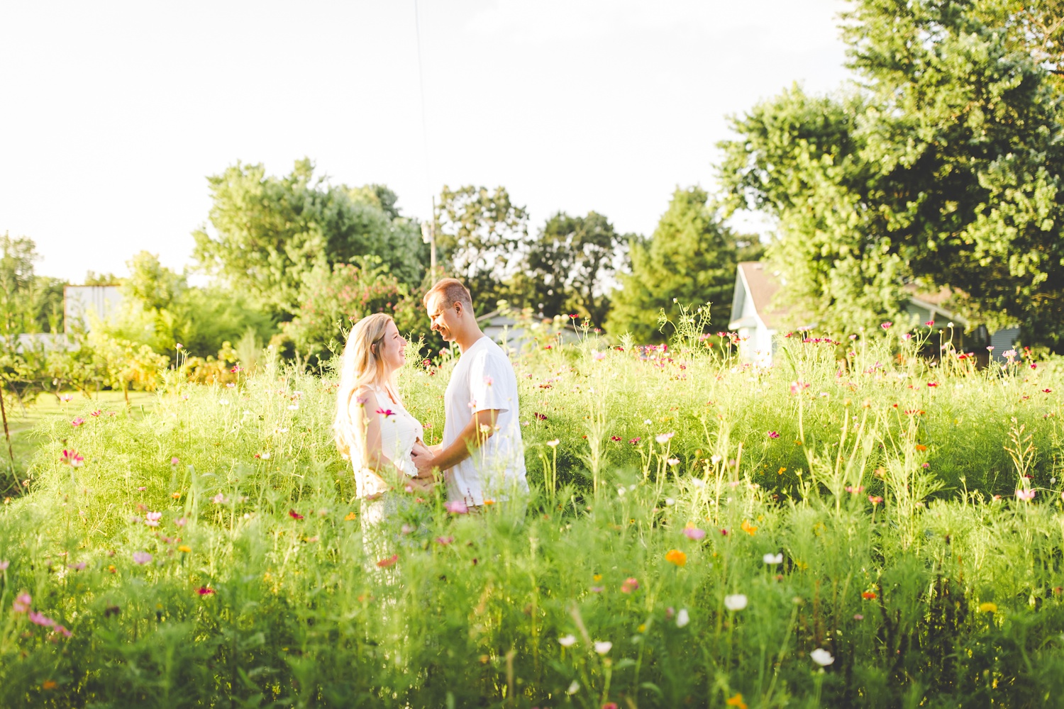 Colorful Maternity Photos in Rogers Arkansas 
