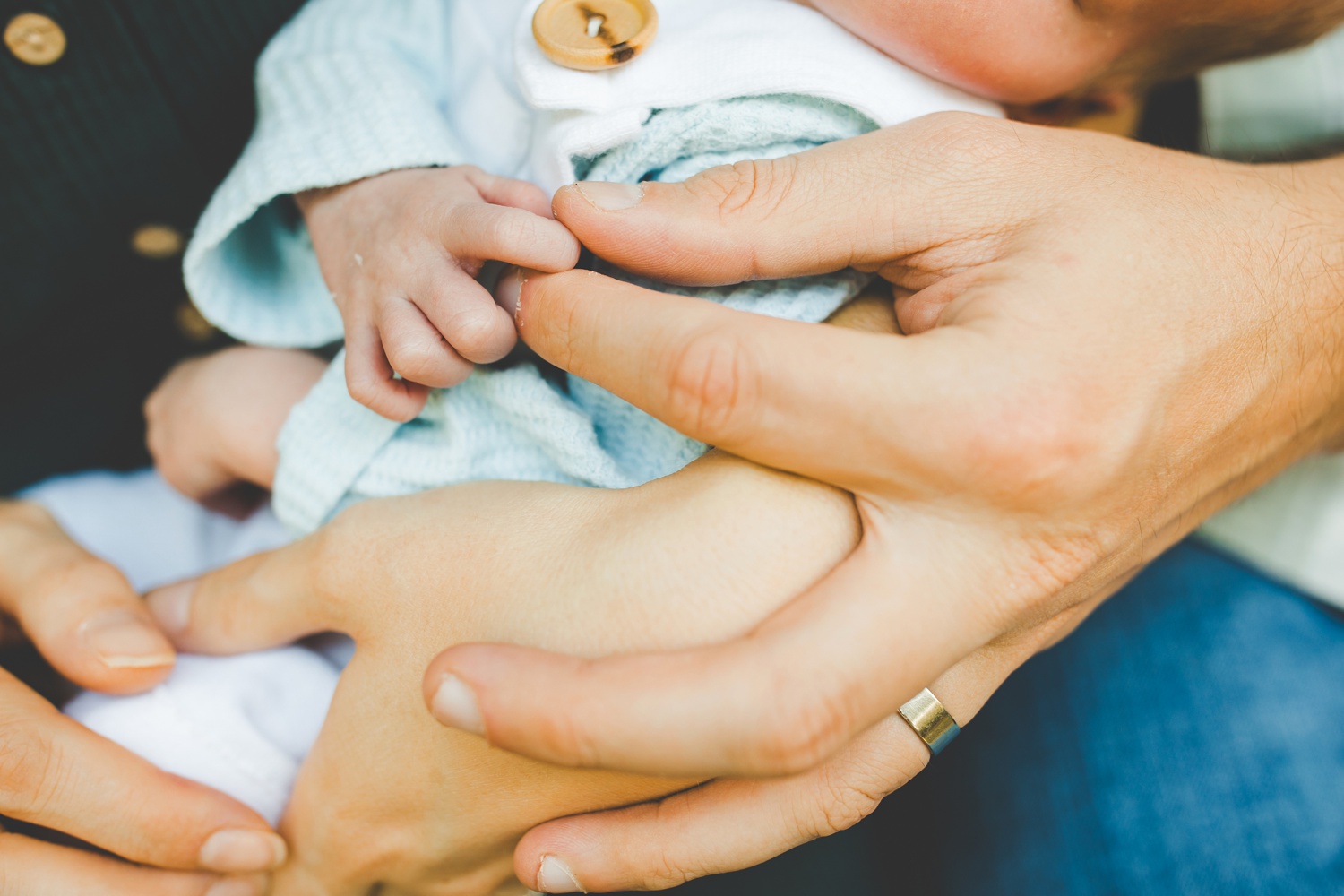 Lifestyle Family Newborn Photos in Northwest Arkansas by Lissa Chandler 
