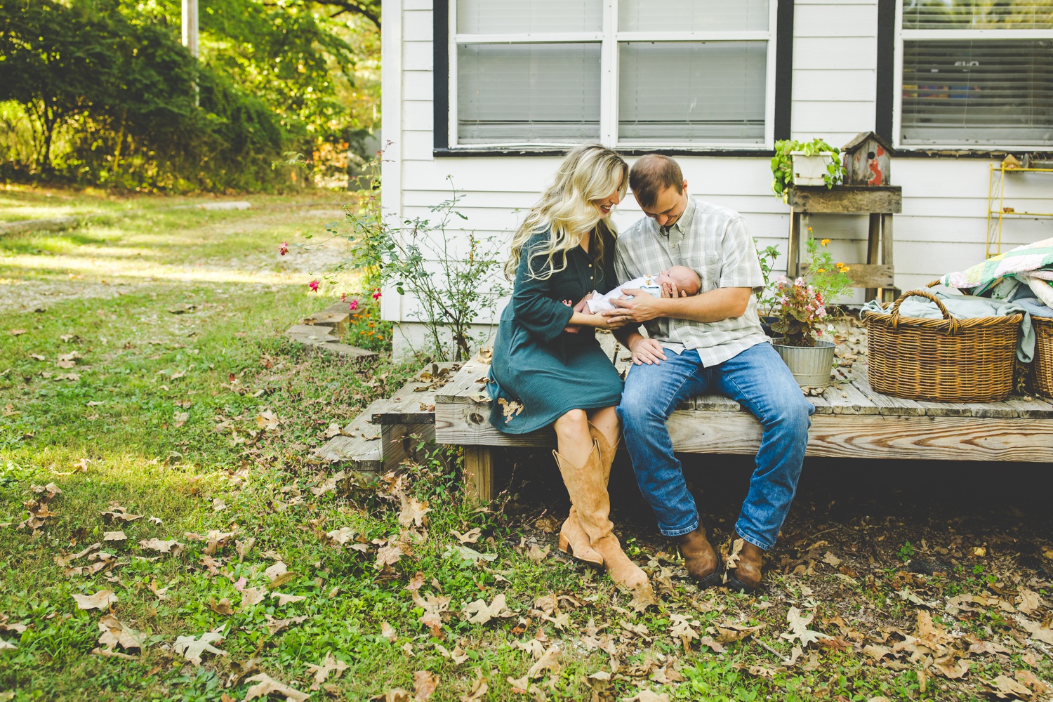 Lifestyle Family Newborn Photos in Northwest Arkansas by Lissa Chandler 