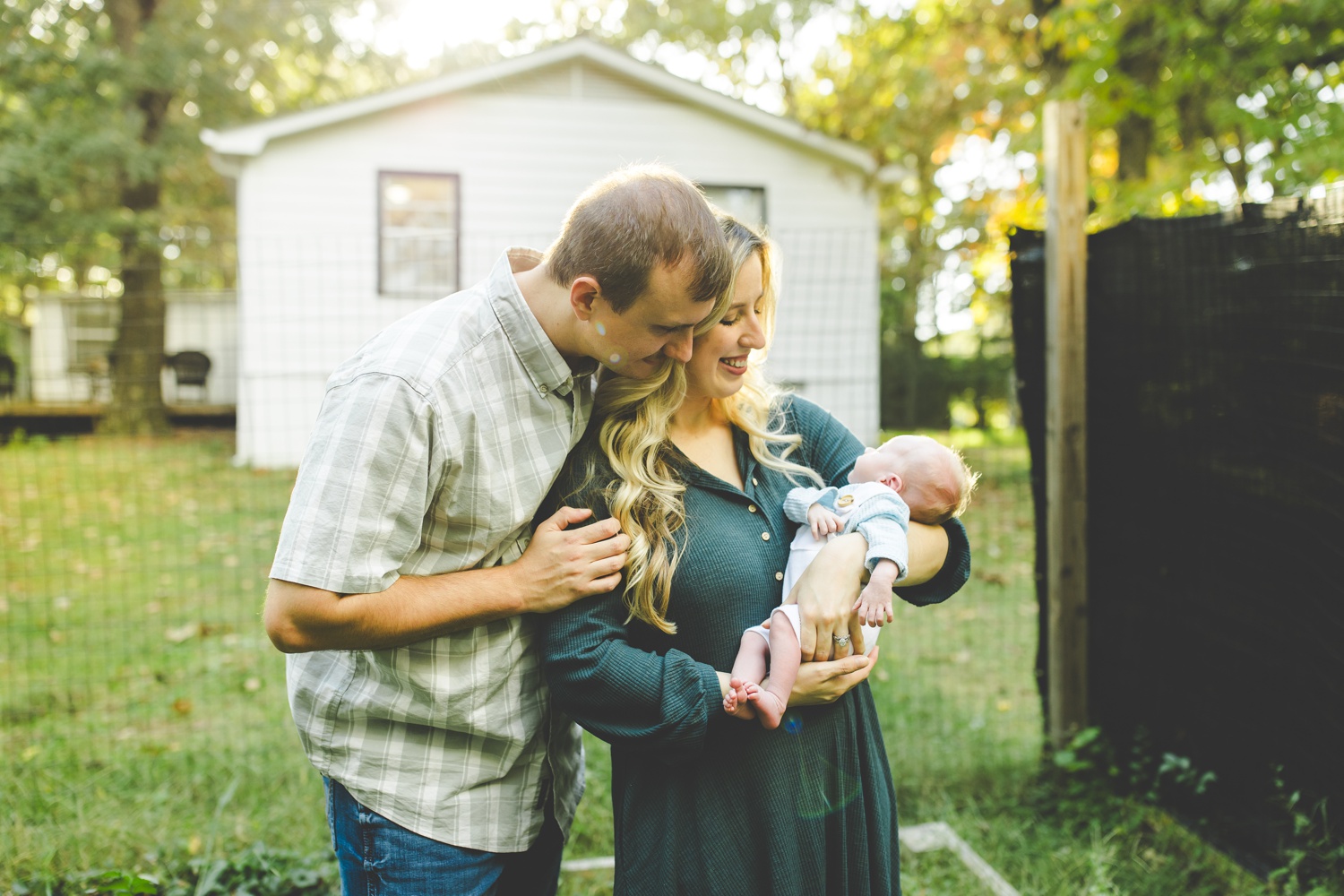 Colorful Family Newborn Photos in Northwest Arkansas by Lissa Chandler 